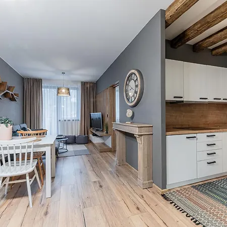 Zlaty Apartman, Granit 106 アパート タトランスカ・ ロムニツァ